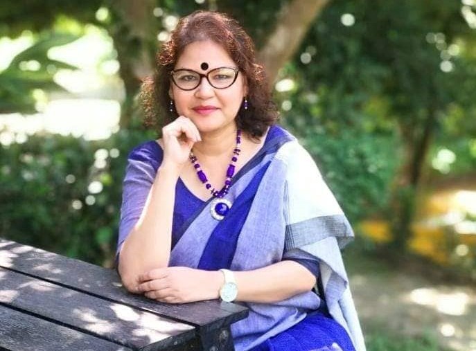 শাহ্নাজ মুন্নী পেলেন ‘অনন্যা সাহিত্য পুরস্কার’